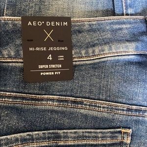AE Hi-Rise Jegging in size 4 Long